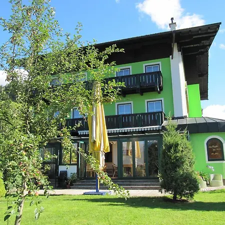 Holl Apartment 2*